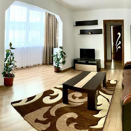 Cazare Apartament Orsova Διαμέρισμα Εξωτερικό φωτογραφία